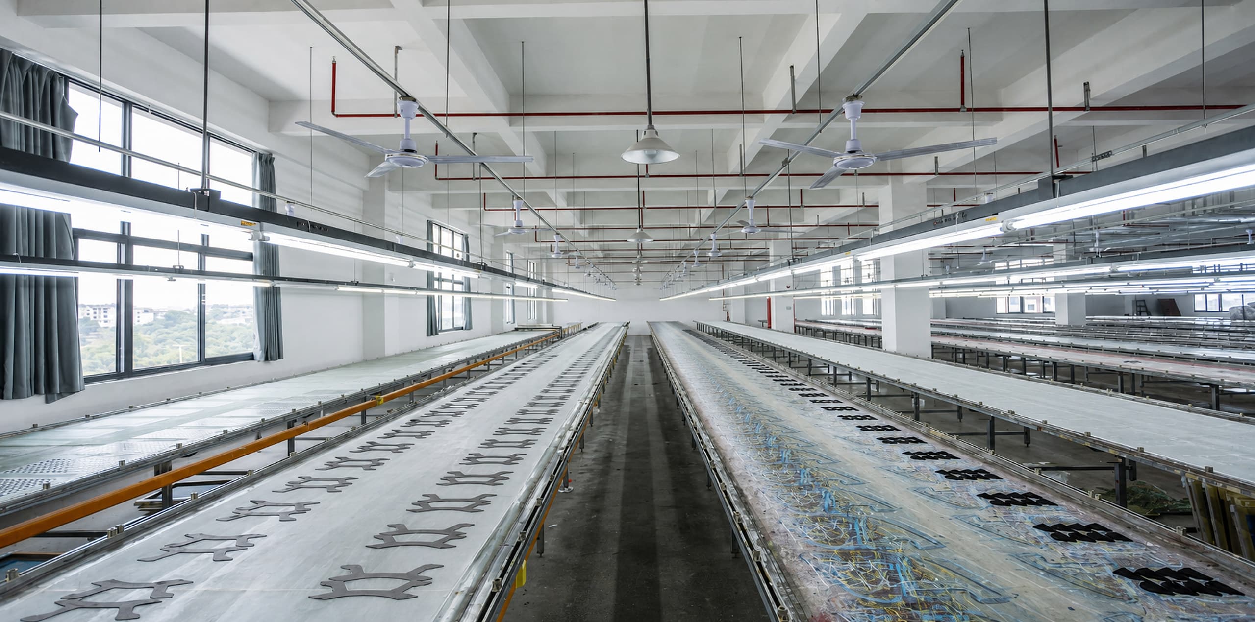 Long production line used for footwear order planning