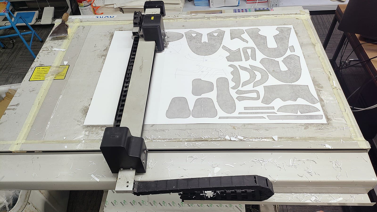 Digital footwear pattern cutting during product development